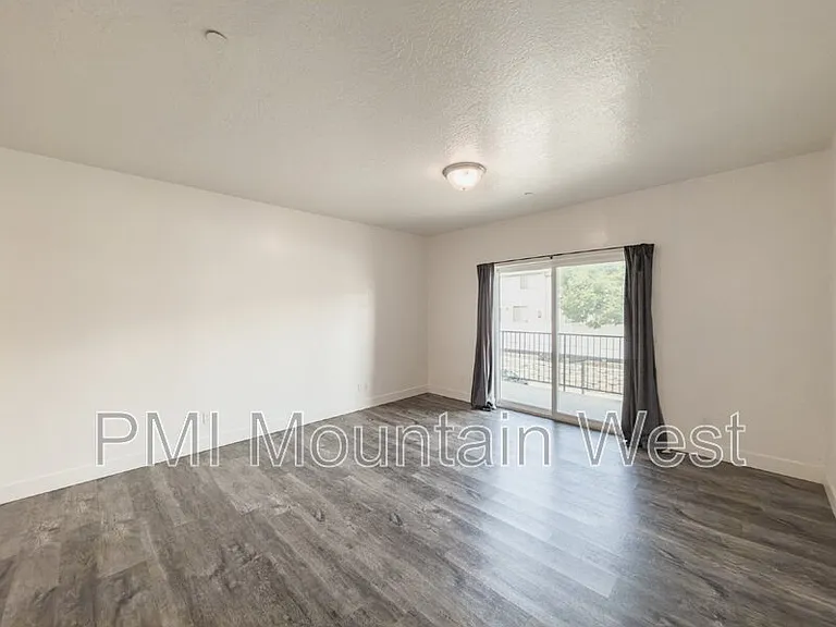 875 S Depot St #B251 — Photo 6