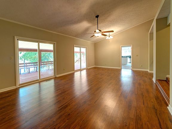 5th image of 260 Quesenberry Dr
