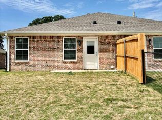 406 Lake Lamond Rd, Longview, TX 75604