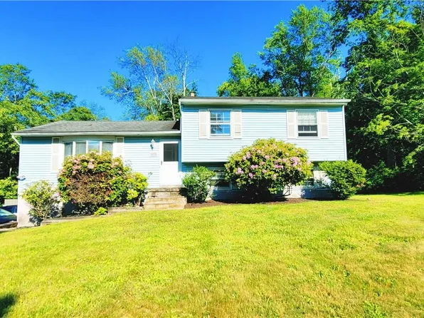 34 Briar Patch Lane, Pleasant Valley, NY 12569