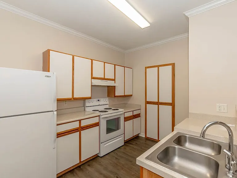 Amelia Parc Sr II — Photo 28