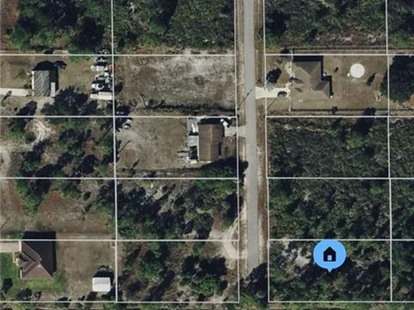 400 Wells AVE, LEHIGH ACRES, FL 33972