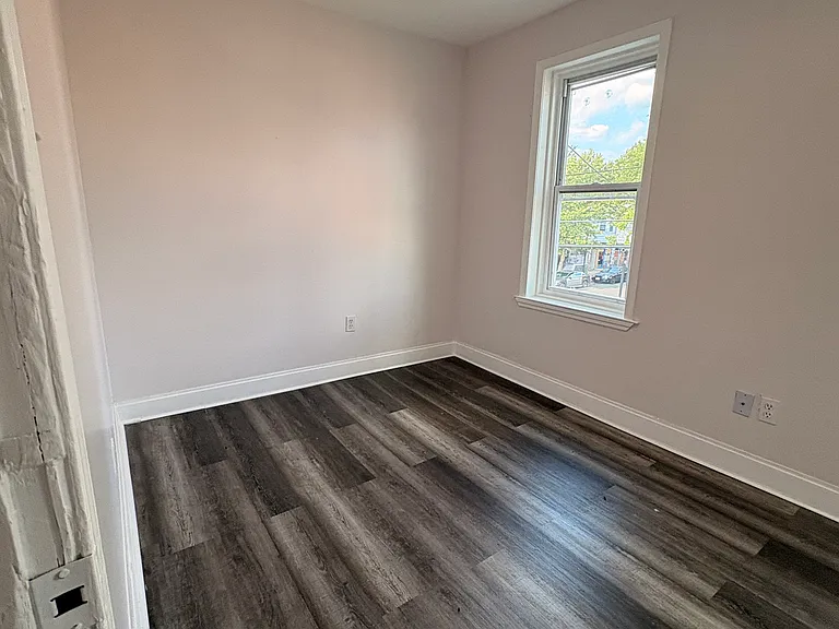 767 Roebling Ave — Photo 13