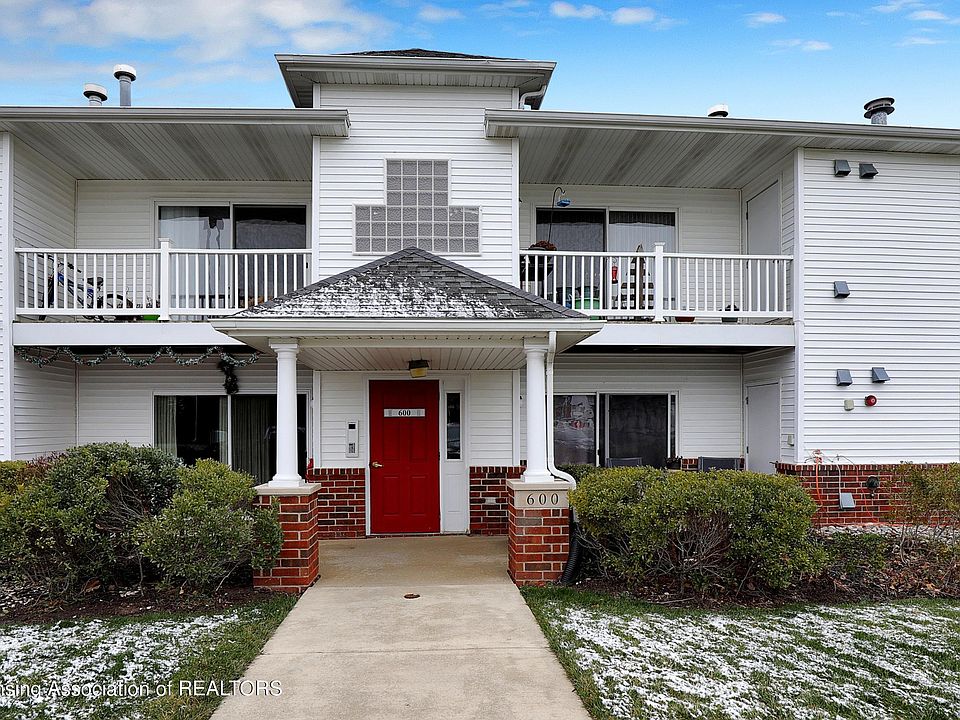 1st image of 608 Carom Cir #8