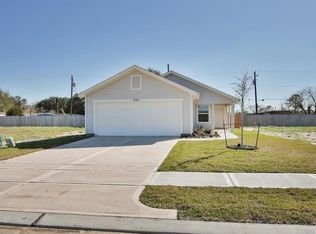 252 Laura Leigh Ln, Angleton, TX 77515