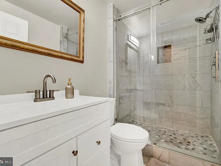 533 Rubens Cir — Photo 57