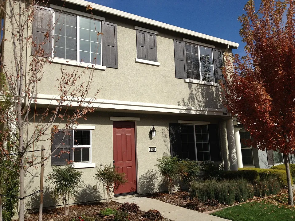 5998 Camden Cir
