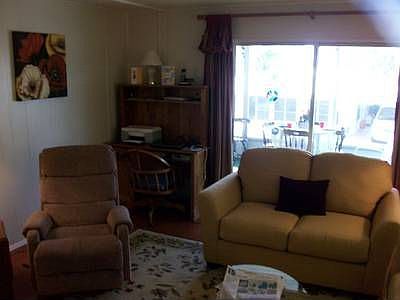 4th image of 6 Great Oak Dr