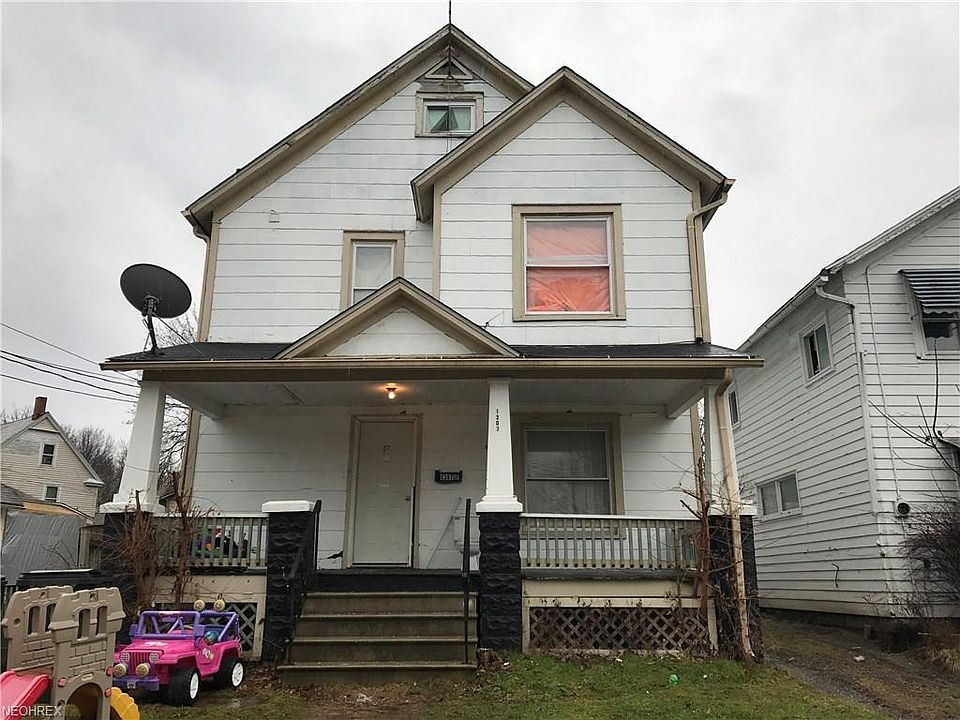 1st image of 1307 East Ave