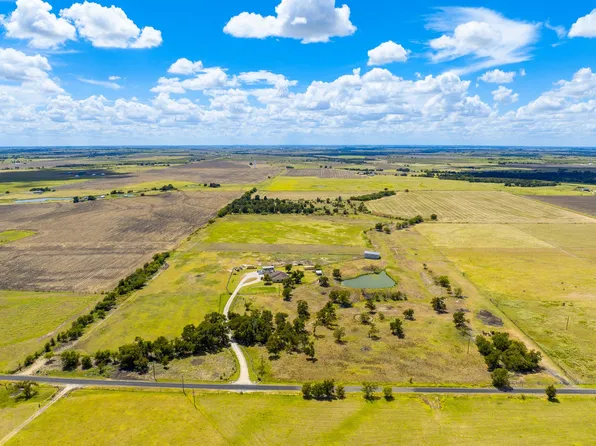 470 Center, Coupland, TX 78615