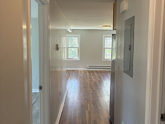 3rd image of 111 High St #2
