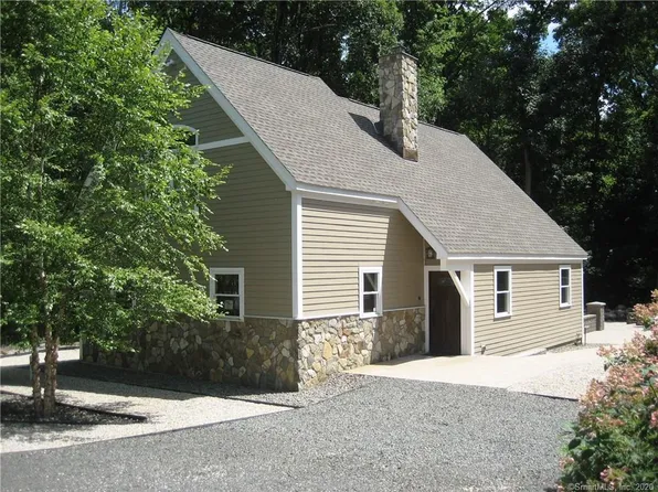 9 Forest Trl, Brookfield, CT 06804