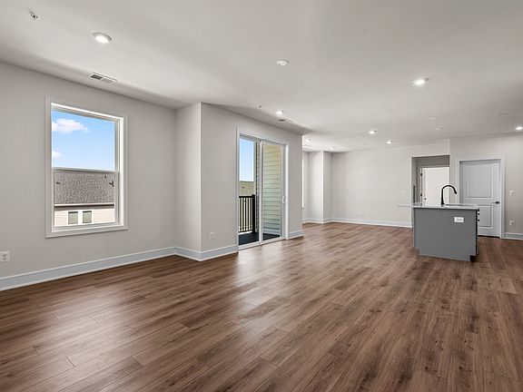 4th image of 23679 Bolton Crescent Ter #12-304