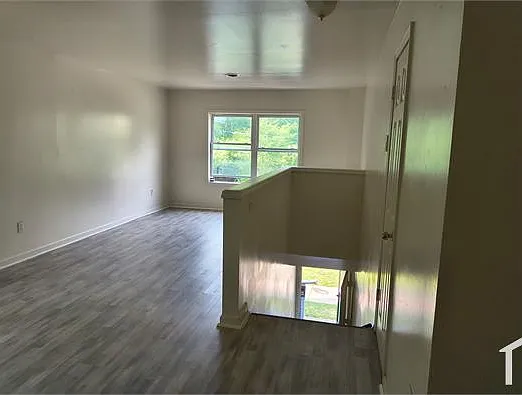 3 bed, 1174 sqft, $1,600 — Photo 2