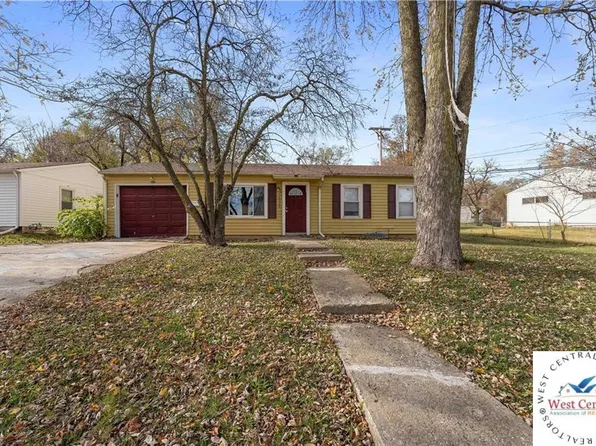 14920 Fuller Ave, Grandview, MO 64030