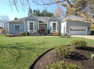 10 Harmony Hl, Dedham, MA 02026