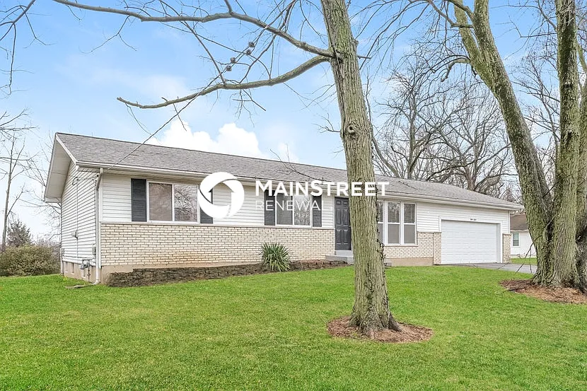 1540 Charlotte Dr — Photo 4