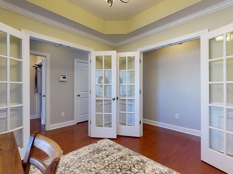 505 Pinehurst Cir — Photo 38