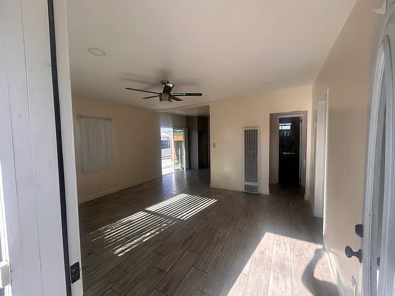 20602 Berendo Ave — Photo 10