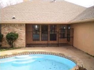 3613 Ridgewood Dr, Grand Prairie, TX 75052