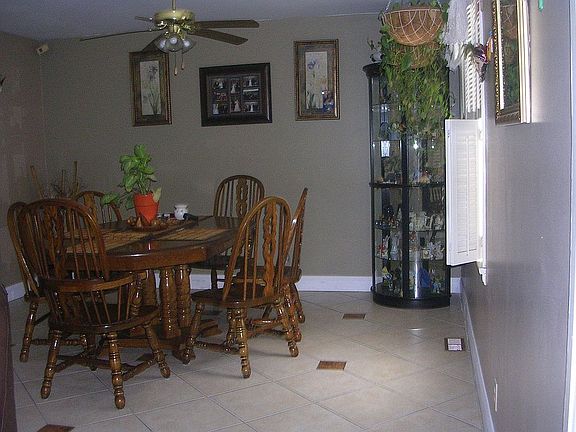 4th image of 368 Knox Dr