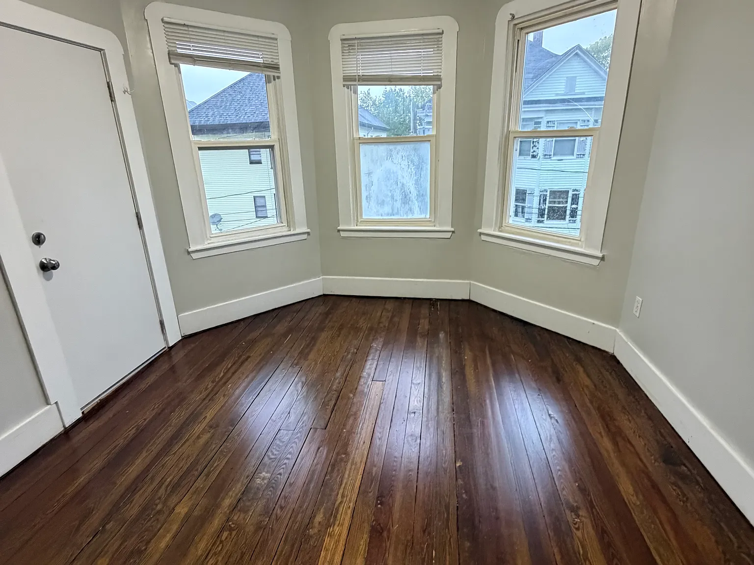2 bed, 800 sqft, $1,300 — Photo 3