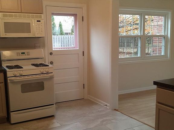 5th image of 27380 Markbarry Dr