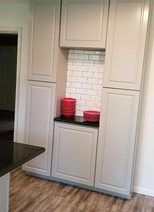 2nd image of 1013 Southampton St