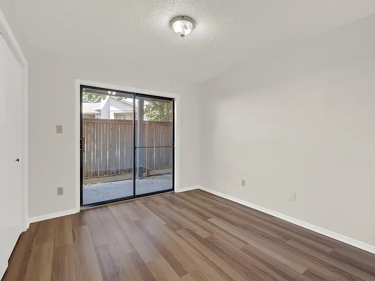 1202 Thorpe Ln #701 — Photo 17