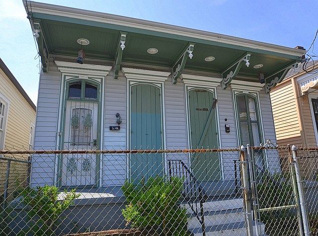 1st image of 3638 Laurel St