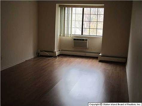 3rd image of 2 Elmwood Park Dr APT 608