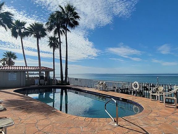3rd image of 5101 Laguna Blvd APT 107