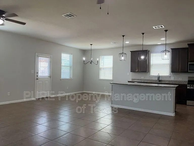161 Nogalito Way — Photo 12