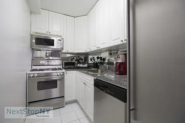 Sold by NextStopNY | media 4