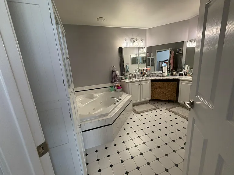 5086 Raintree Ct — Photo 15