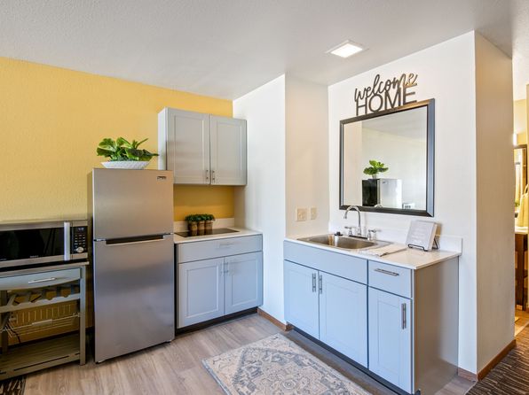 1900 Ken Pratt Blvd #2102