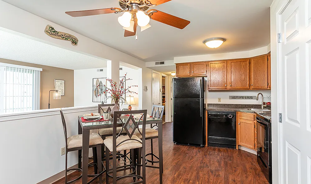 Maplewood Estates Apartment Homes — Photo 2