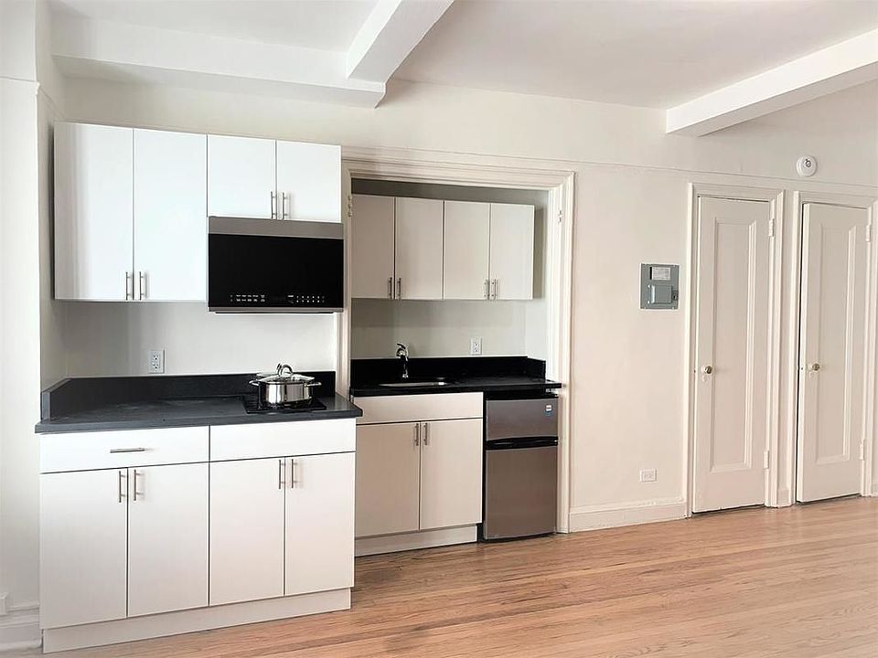 1st image of 5 Tudor City Pl APT B2