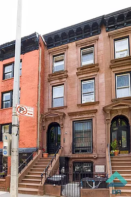 Rented by EXR | media 20