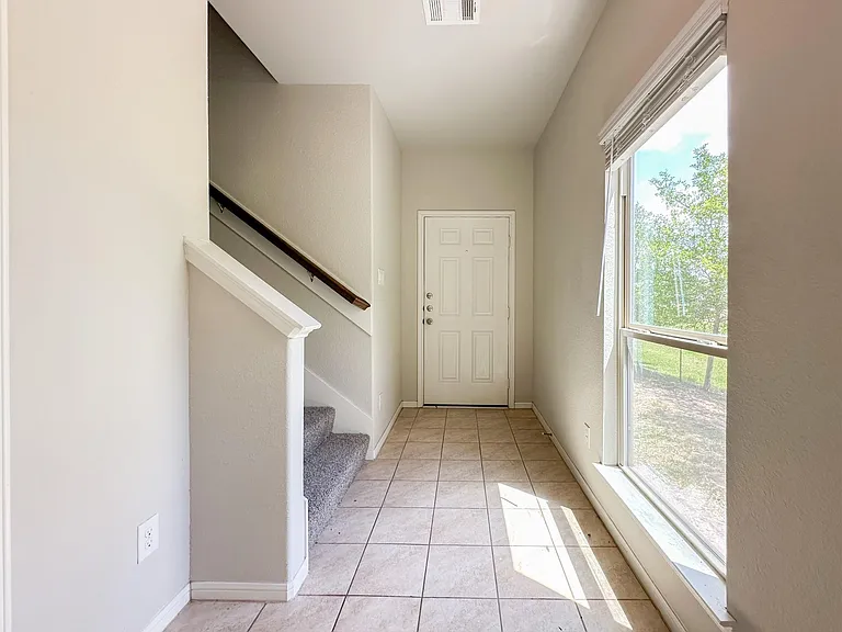105 Camelot Place Ct — Photo 18