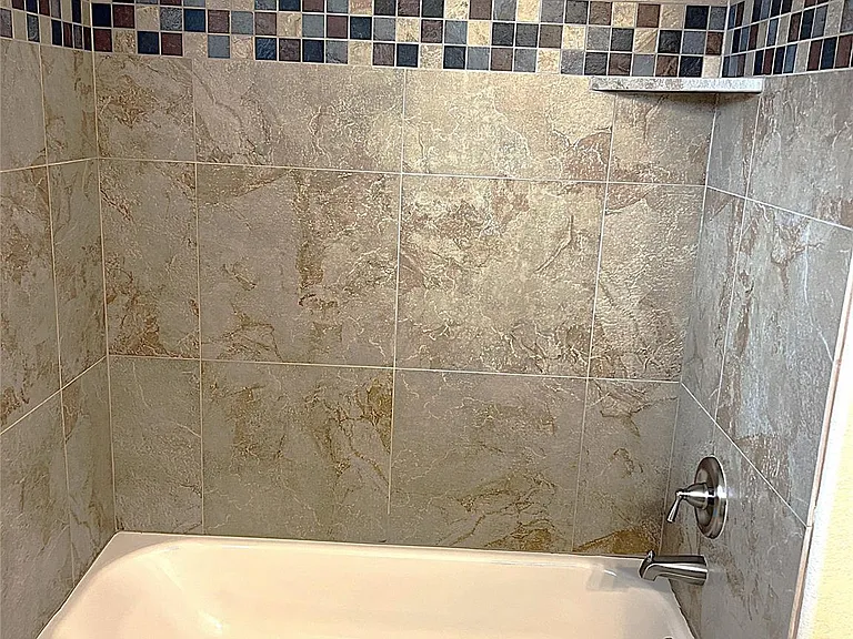 9723 Highland Pointe Dr — Photo 23