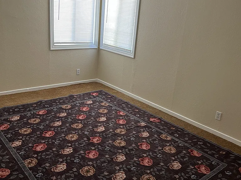Acacia Ave — Photo 5