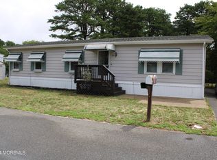 33 Eagle Ln, Manchester Township, NJ 08759