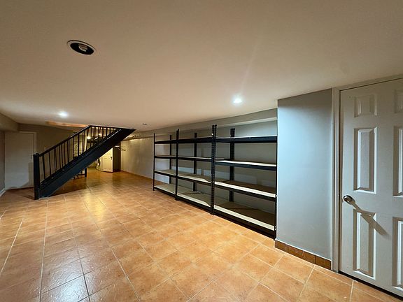 3rd image of 2612 E Fairmount Ave