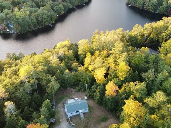 89 Boot Cove Lane, Winthrop, ME 04364