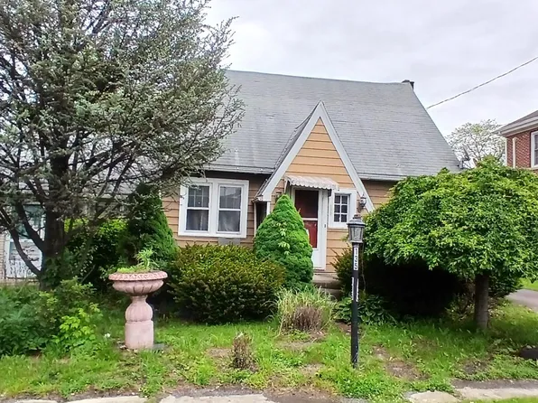 135 S Market St, Elysburg, PA 17824