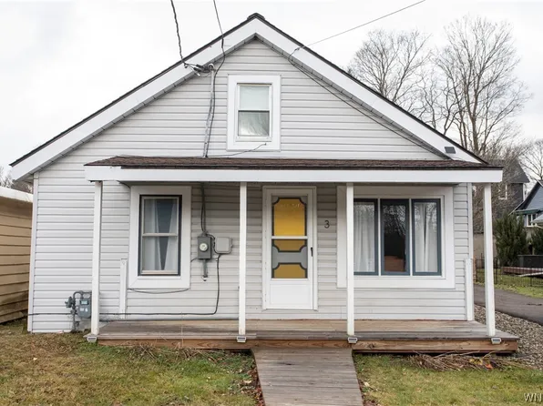 3 Maple Ave, Ellicottville, NY 14731