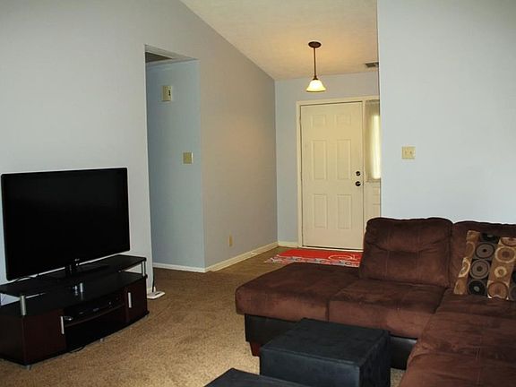 4th image of 7711 Baywood Dr
