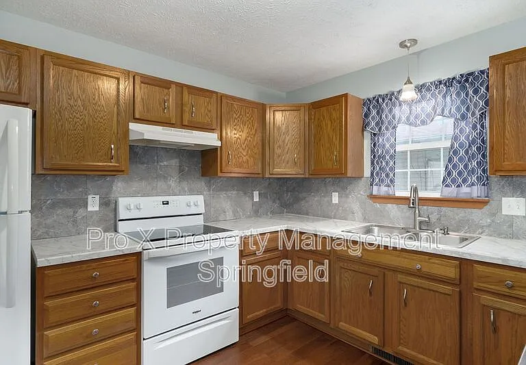 3119 W Water St — Photo 8