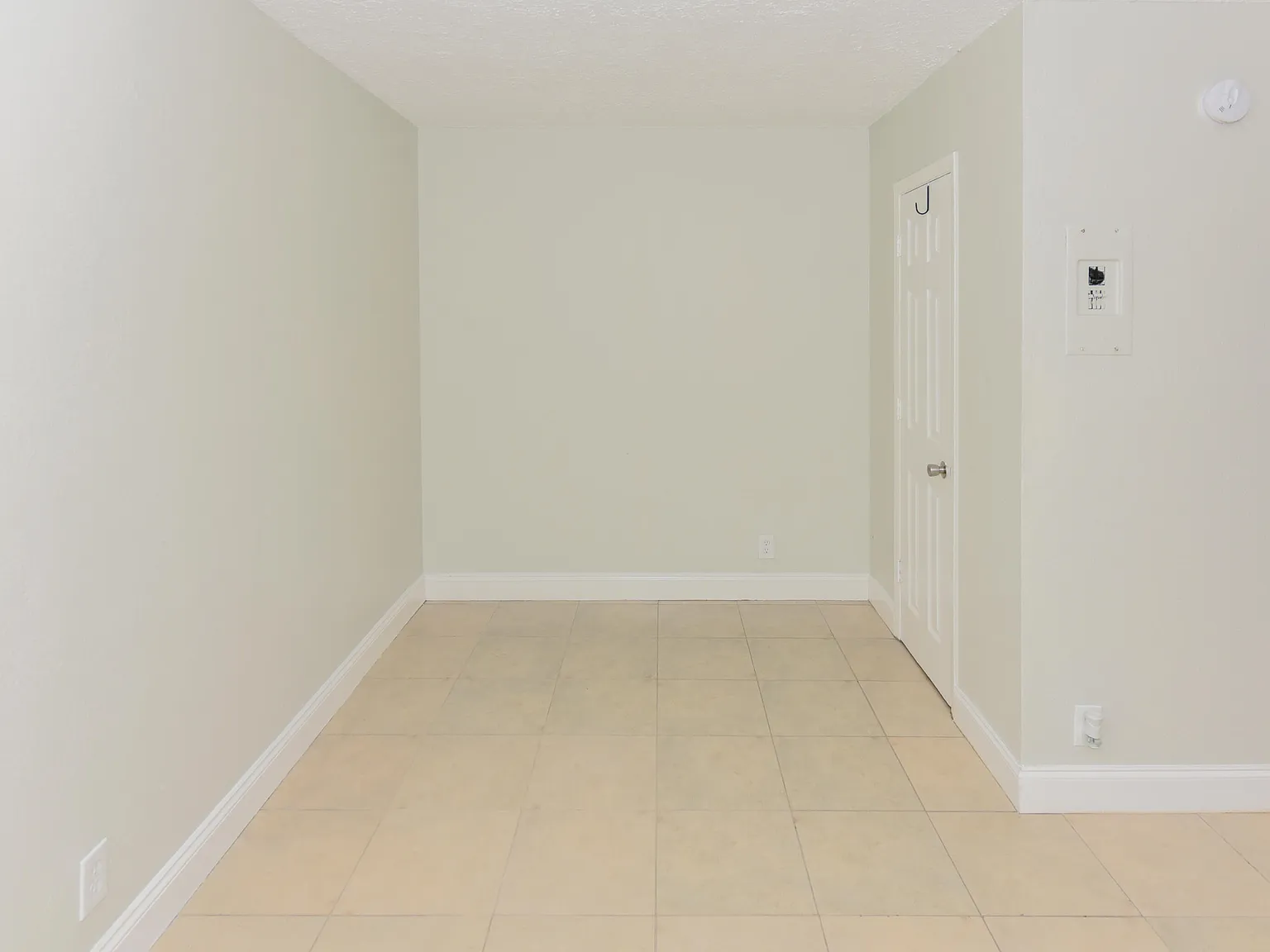 Studio, 1.0 bath, 500 sqft, $1,650 — Photo 3
